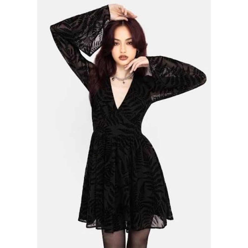 Disturbia Lunafern Fern Leaf Flocked Mesh Flute Sleeve Mini Dress Black 8 NWT